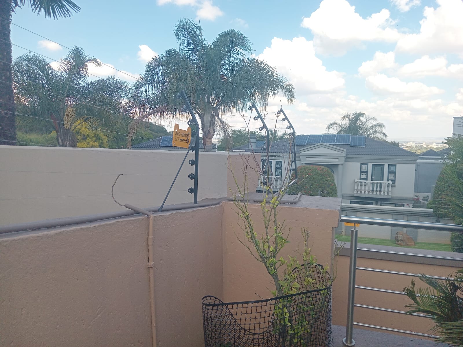 Electric fence repair work at 11 Hoopoe Street Meyersdal Alberton photo 3