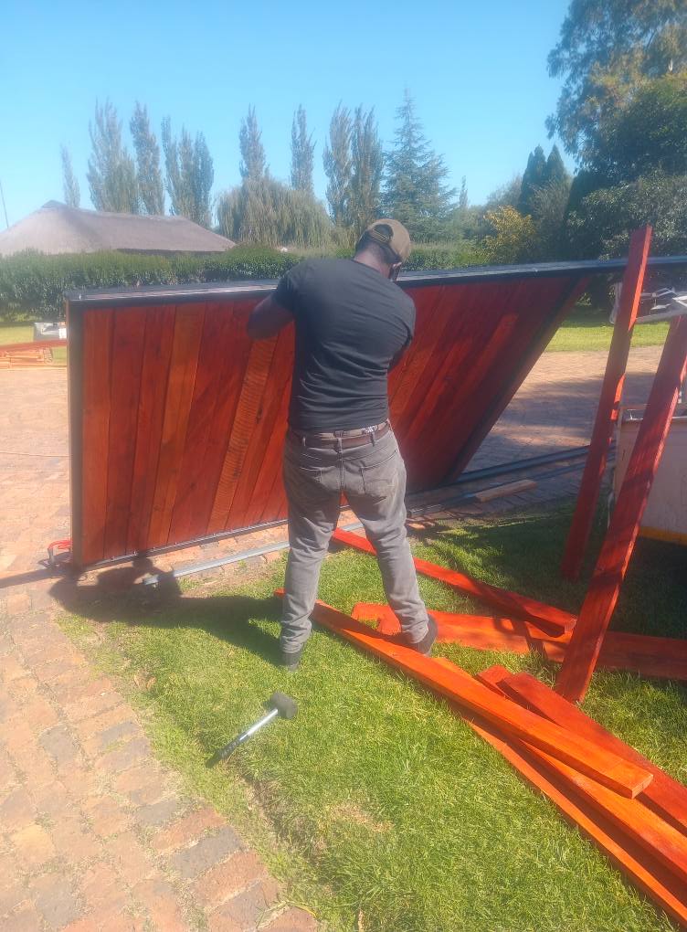 Build New Gate Using old Frame - Meyersdal H.V. Coetzer Cres