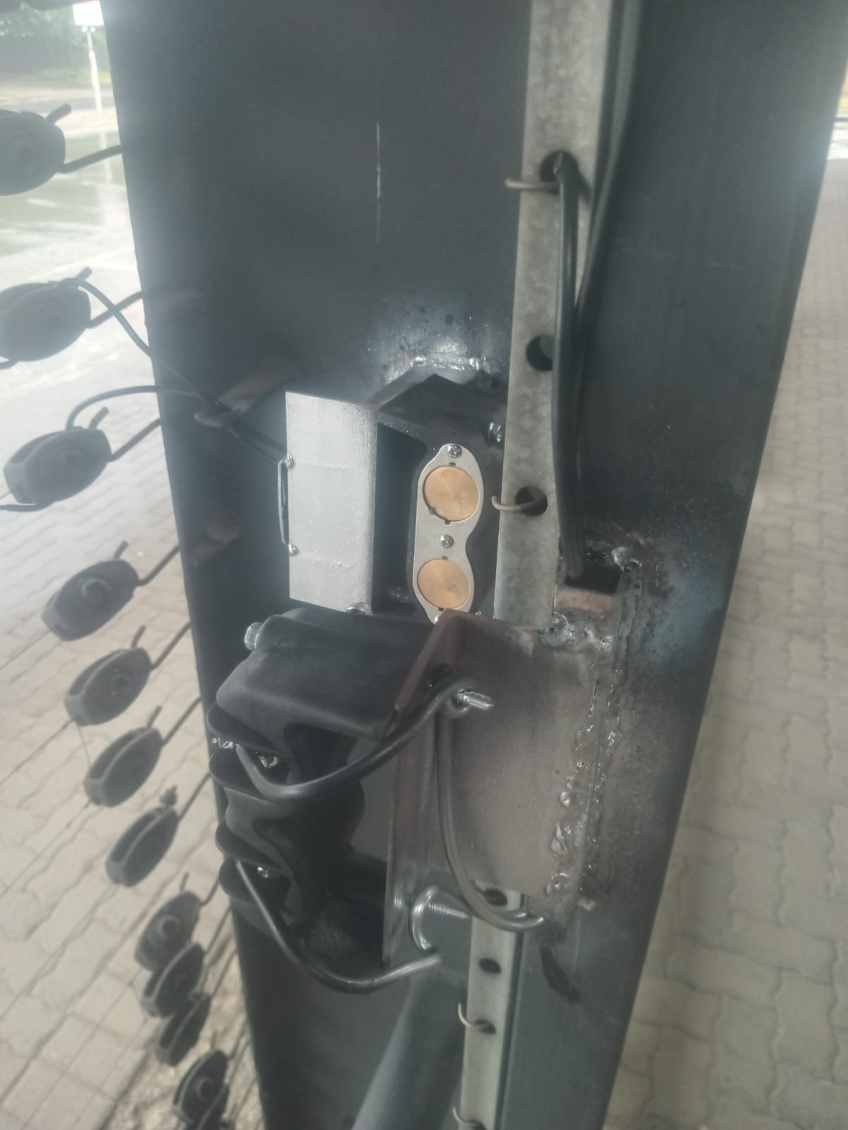 Fit new Gate contacts to the 3 Gates - Vereeniging Tyer Zone