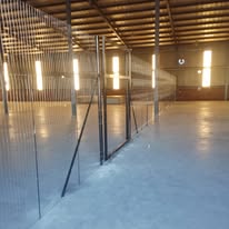 Inside cages and lights - elrode