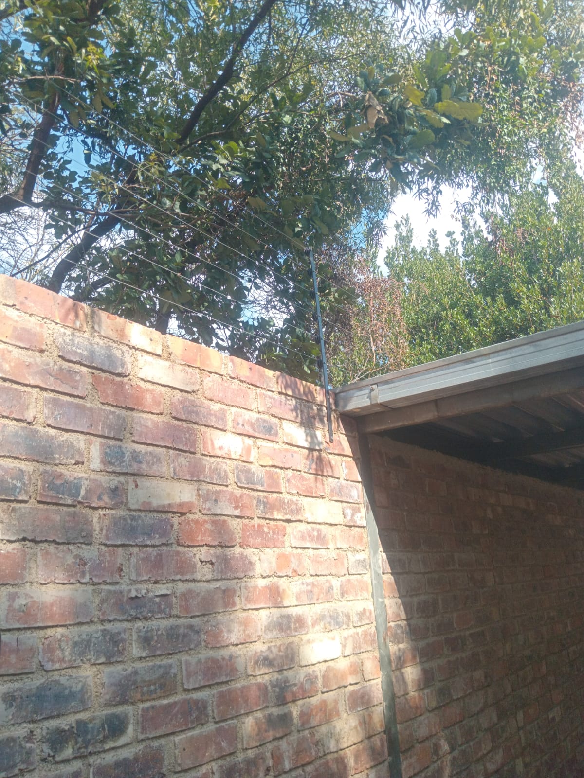 New Installation of electric fence - Brackendowns Alberton